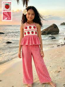 Elladie kids 少女休闲时尚新款背心套装，正面草莓钩花蕾丝装饰，针织格子面料，无袖背心搭配针织格子休闲裤，两件套，面料柔软，可爱韩版风格，适合春夏日常、上学、度假、派对等场合穿着。 - 粉色 - 查看 13