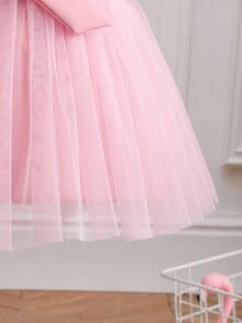SHEIN Elladie kids فستان ربط بأزرار مزدوجة وحزام لفتاة الرضع بحاشية من الشبكة - وردي فاتح - مشاهدة 7