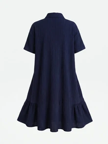 SHEIN 青少年女孩 Polo Kids 海軍藍刺繡圖案短袖中長洋裝，撞色荷葉領、花瓣袖、印花鈕扣設計，畢業禮服 - 藏蓝色 - 查看 3