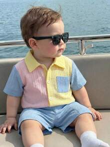 SHEIN 2pcs Baby Boy Colorblock Textured Fabric Pocket Polo Shirt And Shorts Set, Suitable For Summer, Travel, Back To School - Multicolor - View 1