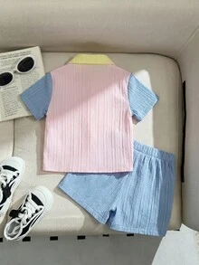 SHEIN 2pcs Baby Boy Colorblock Textured Fabric Pocket Polo Shirt And Shorts Set, Suitable For Summer, Travel, Back To School - Multicolor - View 2