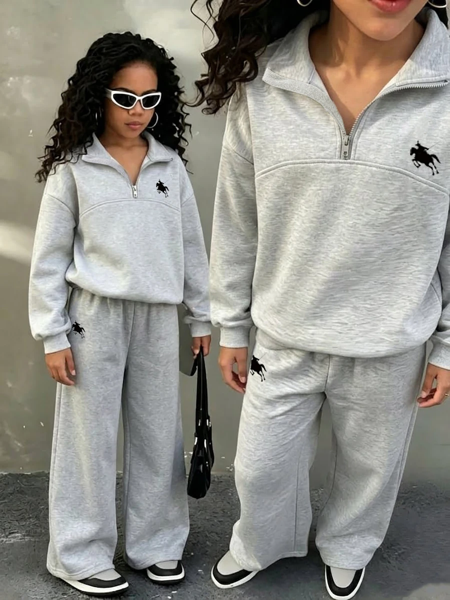 SHEIN 2合1女童套裝:刺繡馬半拉鍊上衣與彈性直筒褲,連帽衫,秋季穿搭,秋季日常穿著 - 灰色 - 查看 1