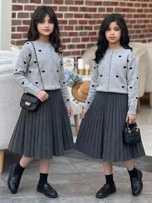 SHEIN 青少年女孩 2 件套，優雅愛心刺繡毛衣與針織百褶裙灰色套裝 - 灰色 - 查看 5