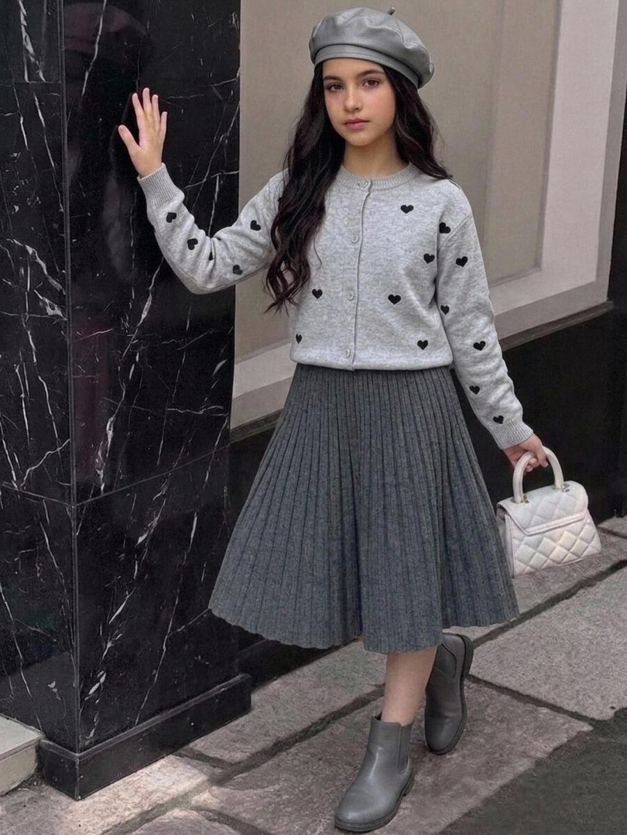 SHEIN 青少年女孩 2 件套,優雅愛心刺繡毛衣與針織百褶裙灰色套裝 - 灰色 - 查看 1