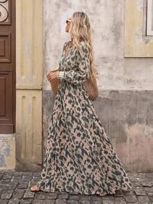 Brillora Women's Autumn/Winter New Leopard Print Deep V-Neck Bodycon Maxi Dress, Slim Fit, High Waist, Cinched Waist, Elegant, Long Sleeves, Slightly Puffy Sleeves, Commute, Work, Date, Party, Casual, Daily Wear, Fashion, High-End, Versatile, Women's Dress Single Item Recommendation, New Arrival, Hot-Selling, Autumn/Winter Essential, Limited Time Offer, New Product - Green - View 5