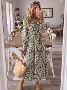 Brillora Women's Autumn/Winter New Leopard Print Deep V-Neck Bodycon Maxi Dress, Slim Fit, High Waist, Cinched Waist, Elegant, Long Sleeves, Slightly Puffy Sleeves, Commute, Work, Date, Party, Casual, Daily Wear, Fashion, High-End, Versatile, Women's Dress Single Item Recommendation, New Arrival, Hot-Selling, Autumn/Winter Essential, Limited Time Offer, New Product - Green - View 12