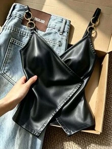 Resyla Kamisol Fashion Wanita Kulit PU Warna Polos dengan Tali Rantai Silang - Hitam - View 1