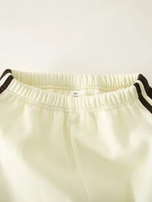 SHEIN 女童 Boston 字母拉鍊夾克與寬腿運動長褲 2 件套運動服，復古學院風套裝 - 杏色 - 查看 4