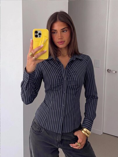 Siren Gaze White V-Neck Blouse Women Autumn Waist-Cinching Pure Desire Style Top, Solid Color Pleated Button Long Sleeve Shirt, White Collar Blouse Women's Clothing