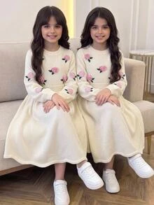 SHEIN 兒童青少年女孩秋冬休閒時尚法式風格百搭針織玫瑰花提花3D紋理長袖套頭洋裝 - 杏色 - 查看 7