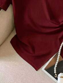 GlowEve Women's Casual Everyday Travel Commute Solid Color Short Sleeve Asymmetrical Hem Ruched Fitted T-Shirt, Summer Burgundy Red - Red - View 4