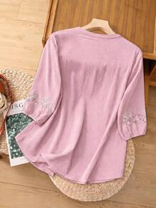 SHEIN LUNE CURVE Plus Size Women's Embroidered Blouse Fall - Pink - View 2
