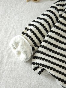 SHEIN 少女款針織條紋愛心貼布休閒衛衣，秋冬穿著 - 黑與白 - 查看 6