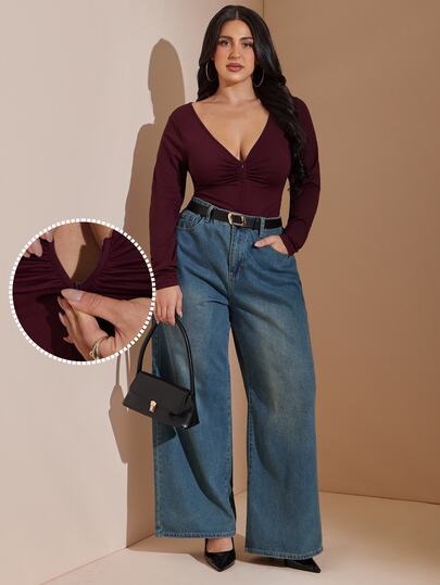SHEIN BAE CURVE Plus Size Women's Ruched Zipper Long Sleeve V-Neck Bodysuit Solid Color Zipper Front Long Sleeve Casual Bodysuit