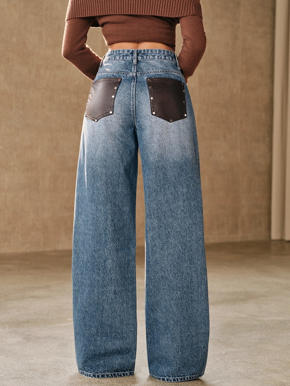 Anewsta Heavy-Duty Rivet Back Pocket Contrast Color Washed Blue Denim Straight Leg Pants