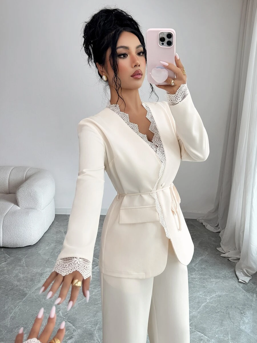 Elenzga Setelan Jas Blazer Berikat dengan Hiasan Renda dan Celana Panjang Lebar - Aprikot - View 1