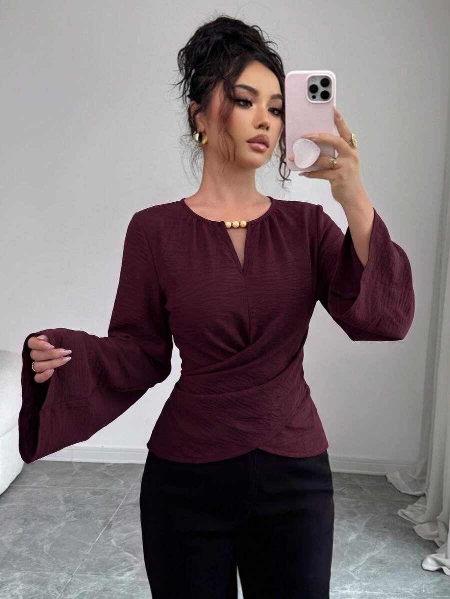SHEIN Elenzya بلوزة بياقة فتحة مفتاح وأكمام واسعة وربطة خلفية - أحمر بنفسجي - مشاهدة 1