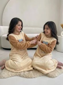 SHEIN 青少年女孩毛絨法蘭絨可愛時尚休閒極簡風貼布繡花洋裝 秋冬套裝 - 棕色 - 查看 10