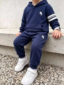 SHEIN Young Boy Horse & Striped Print Kangaroo Pocket Hoodie & Sweatpants Set - Multicolor - View 1