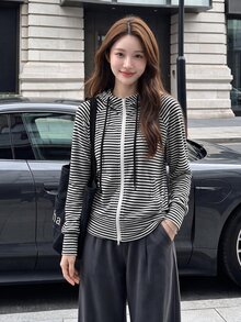 Comfortcana Women's Black And White Mint Green Navy Blue Striped Back To School College Style Casual Sweatshirt Autumn - Black and White - View 4