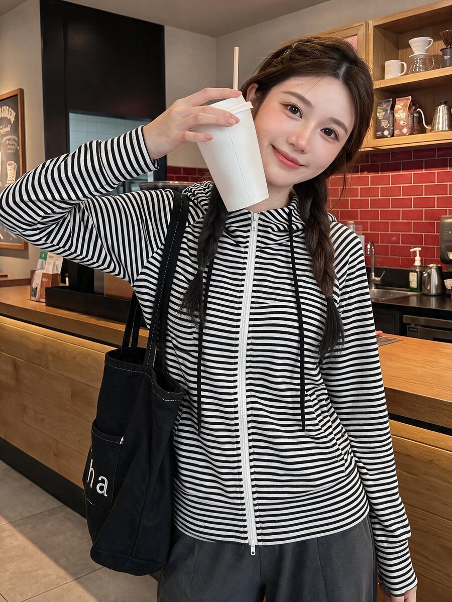 Comfortcana Women's Black And White Mint Green Navy Blue Striped Back To School College Style Casual Sweatshirt Autumn
