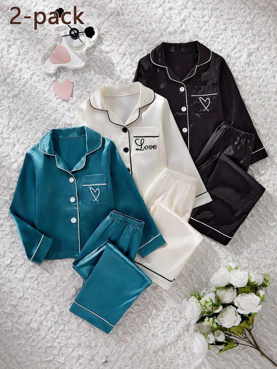 SHEIN ()3套隨機發貨，1套)女童睡衣，純色緞面極簡口袋 LOVE 刺繡長袖開襟衫配長褲 秋冬款 - 彩色 - 查看 1
