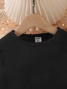 SHEIN Elladie kids 幼女 2件組 秋冬黑色羅紋針織荷葉邊長袖上衣搭配棕色毛球蝴蝶結燈芯絨裙套裝 可愛幼童秋季服飾 - 黑色 - 查看 9