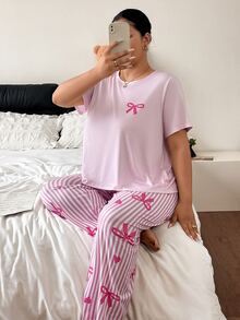 Slumberry CURVE Set Piyama Ukuran Besar Motif Garis-Garis Hati dan Pita INS yang Manis dan Imut, Leher Bulat, Nyaman, dan Longgar, Rajutan, Ukuran Plus - Berwarna merah muda - View 9