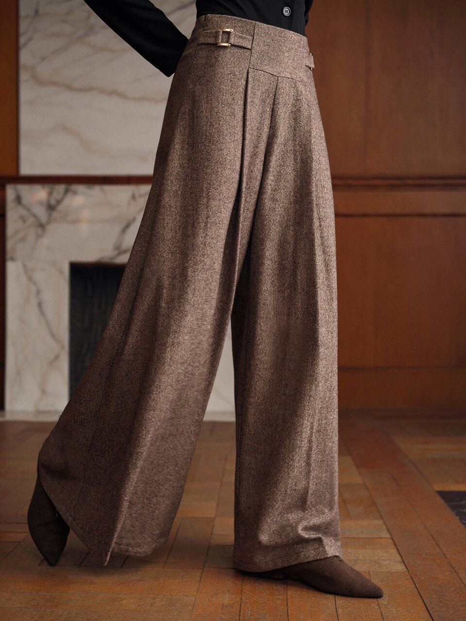 MOTF WOMEN'S FOLD PLEATED WIDE LEG SUIT PANTS WITH BUCKLE DETAIL