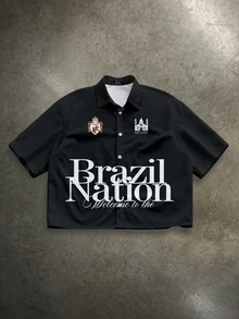 Manfinity ZONE917 Kemeja Crop Lengan Pendek Motif Logo Kampus Retro Amerika untuk Kembali ke Sekolah - Hitam - View 5