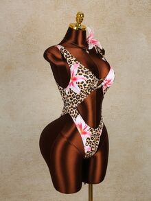 SHEIN Swim 豹紋花卉粗肩帶鏤空胸口不對稱裝飾性感熱帶度假連身泳衣沙灘派對粉色夏季 - 彩色 - 查看 4