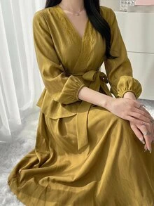 DAZY 女款春夏優雅純色V領繫帶襯衫與A字裙兩件套，婚禮賓客裙裝 - 綠色 - 查看 3