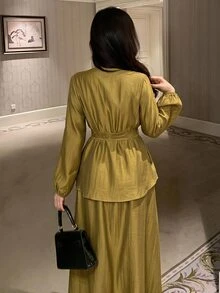 DAZY 女款春夏優雅純色V領繫帶襯衫與A字裙兩件套，婚禮賓客裙裝 - 綠色 - 查看 2