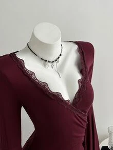 Elamini 女款蕾絲拼接百褶修身百搭休閒日常T恤 - 酒紅色 - 查看 5