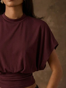 SHEIN BAE Solid Color Casual Minimalist Style Burgundy T-Shirt,Chic Autumn Summer Top,Versatile For Night Out,Commute,,Gathering,Party,Y2K,Shiny & Elegant - Multicolor - View 3