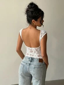 Aloruh 95%棉白色蕾絲拼接短袖T恤 性感露背上衣 適合夏季 小碼女性 - 白色 - 查看 3