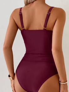 SHEIN Swim 女士沙滩度假纯色金属环装饰交叉褶皱性感吊带背心和短裤套装 - 酒紅色 - 查看 3