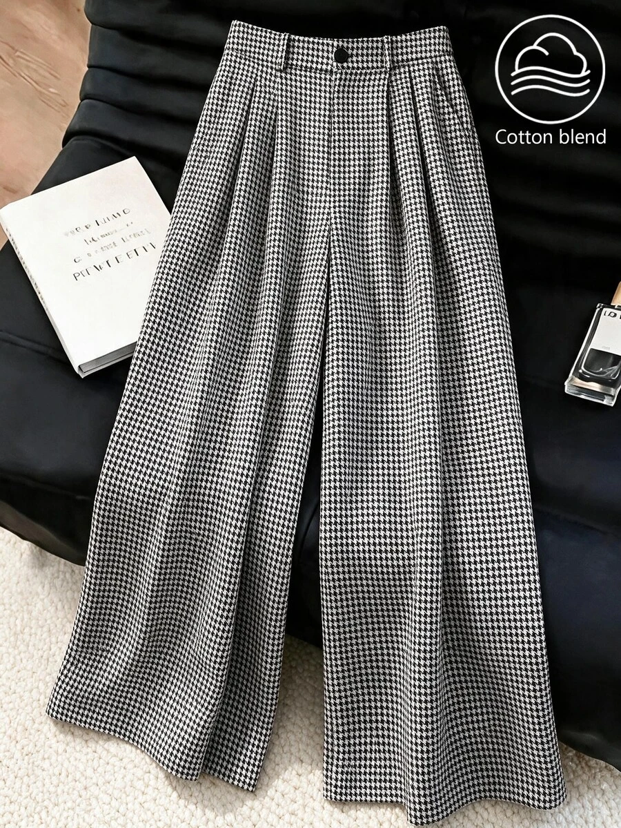 GlowEve CURVE 大尺碼女款熱銷優雅經典千鳥格西裝寬腿褲,極簡剪裁設計,舒適百搭,適合日常通勤、正式場合、約會與聚會 - 黑與白 - 查看 1