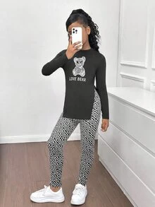 SHEIN Tween女孩運動休閒針織熊圖案長袖開衩下擺上衣與幾何圖案內搭褲套裝，黑白配色 - 黑色 - 查看 5