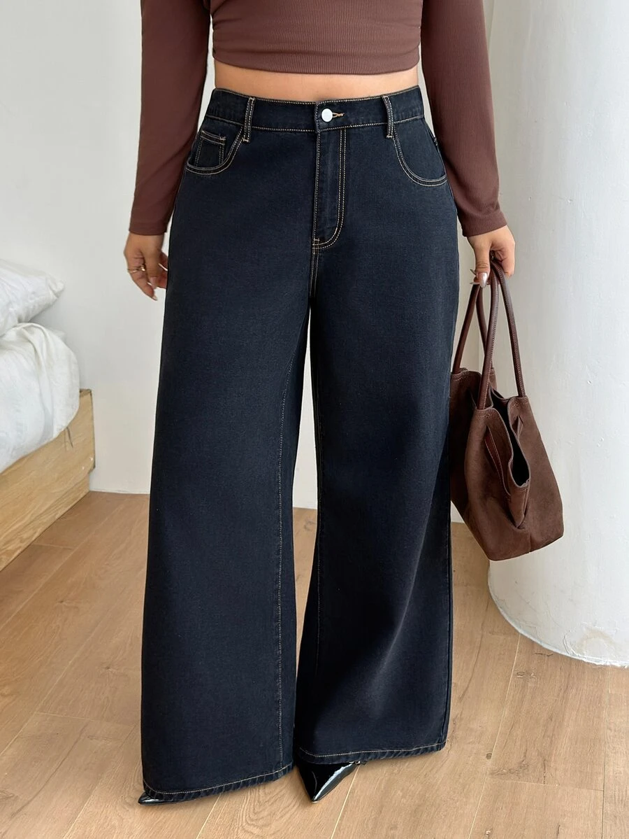 SHEIN PETITE CURVE 大尺碼女款休閒日常牛仔褲,附口袋與鈕扣設計 - 黑色 - 查看 1