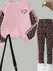 SHEIN Elladie kids 秋冬女童幼兒清新鏤空愛心粉色豹紋條紋設計基礎圓領衛衣與內搭褲套裝 - 彩色 - 查看 7