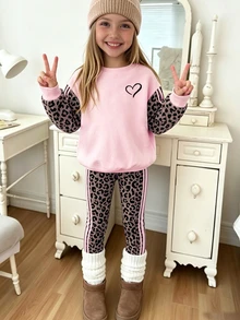 SHEIN Elladie kids 秋冬女童幼兒清新鏤空愛心粉色豹紋條紋設計基礎圓領衛衣與內搭褲套裝 - 彩色 - 查看 4