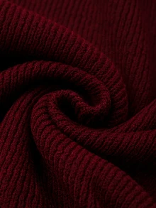 GlowEve CURVE Atasan Rajut Leher Bulat Vintage Burgundy Ukuran Plus untuk Wanita dengan Desain Manset Kancing Logam, Sweater Leher Bulat Minimalis Lengan Panjang Bergaris Slim Fit yang Menawan untuk Lapisan Musim Gugur/Dingin - Burgundy - View 8