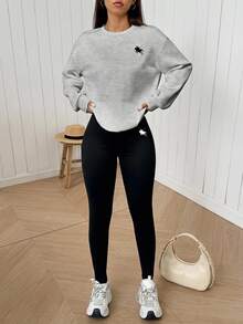SHEIN EZwear 休閒極簡風寬鬆圓領衛衣與修身緊身褲 2 件套，適合秋冬穿著 - 彩色 - 查看 1