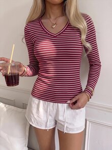 CovetEZ 95%棉女款V領聖誕紅條紋修身長袖T恤，休閒極簡日常百搭派對聚會復古龐克機場穿搭Y2K上衣，聖誕紅條紋，女款夏季穿搭，外出穿搭，龐克風穿搭 - 彩色 - 查看 5
