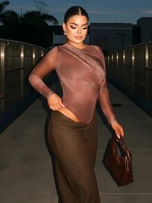Dayanna Comas Women's Round Neck Long Sleeve Minimalist Design Fashionable Bodysuit - Brown - View 4