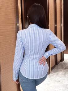 SHEIN 女款藍白條紋長袖裹身襯衫，春秋女式襯衫，適合辦公室、早午餐，條紋休閒優雅風 - 藍色 - 查看 2