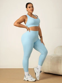 Easithlete Women's Plus Size Solid Color Tank Top & Leggings Sports Set - Baby Blue - View 5