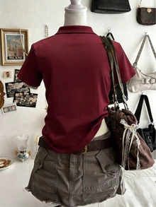Lalippa 女款字母印花休閒街頭風簡約時尚上衣復古寬鬆 Polo 衫 春夏校園度假風 酒紅色 - 彩色 - 查看 5