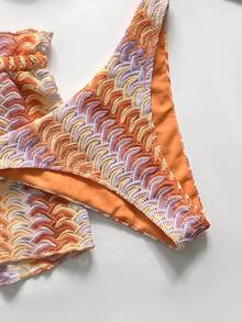 SHEIN Swim 女款波浪提花掛脖綁帶背心上衣與三角比基尼短褲泳裝套裝 - 彩色 - 查看 6